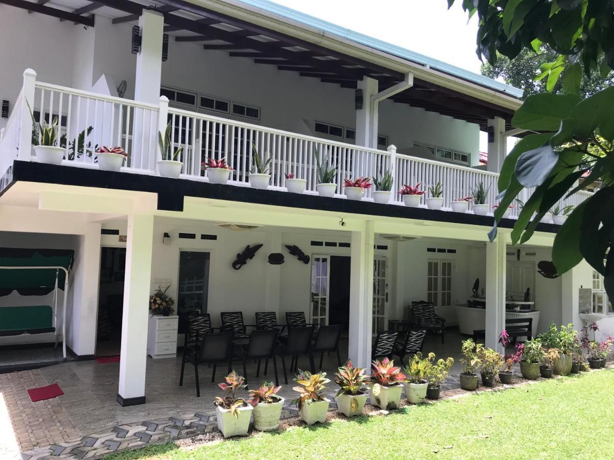 Duvi'S Shelter Bungalow Colombo Luaran gambar